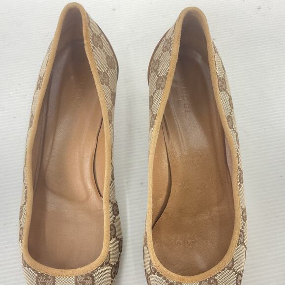 Gucci Brown/Tan Logo Canvas/Suede Horsebit Kitten Pump Heels Women’s 10 Preowned - Picture 5 of 8